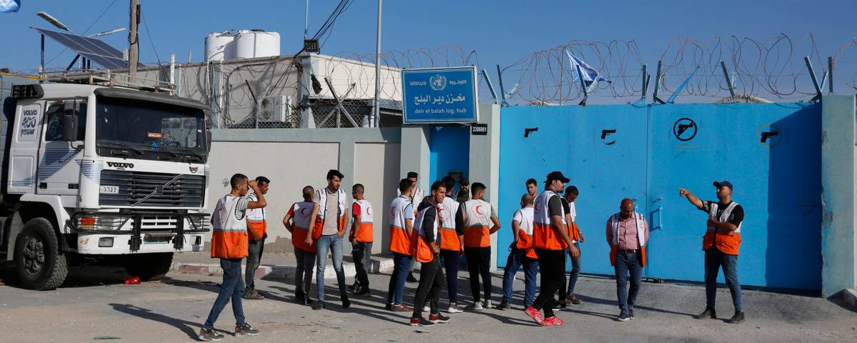كيف يوظف الاحتلال الإسرائيلي المساعدات الإنسانية في حربه على غزة ؟