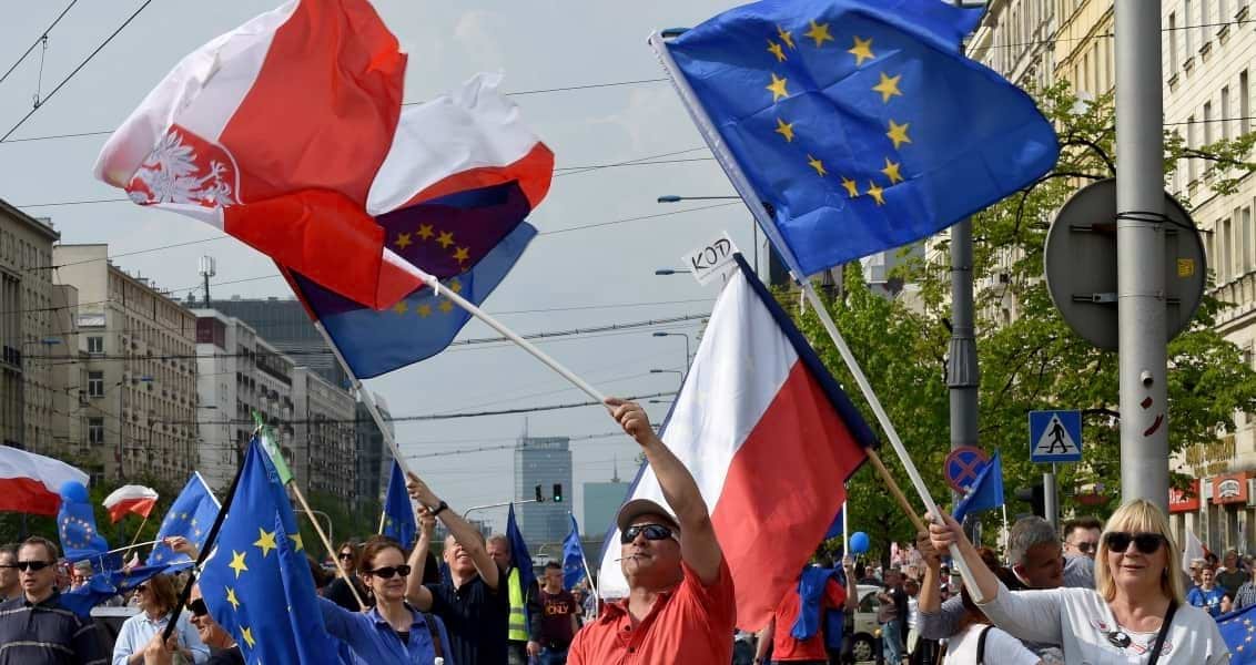 Avrupayı Bekleyen Büyük Tehlike: Ana Akım Partilerin Aşırı Sağcılaşması