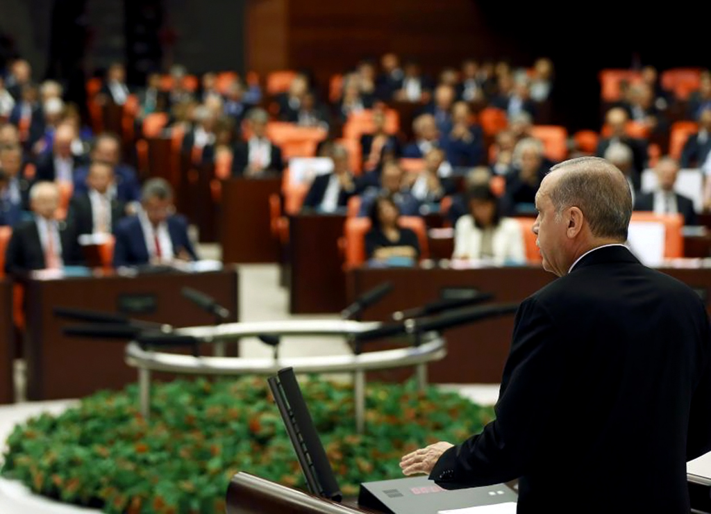 27. Dönem 2. Yasama Yılı, Cumhurbaşkanı Erdoğan'ın TBMM Genel Kurulu'nda yaptığı açılış konuşmasıyla başladı.
