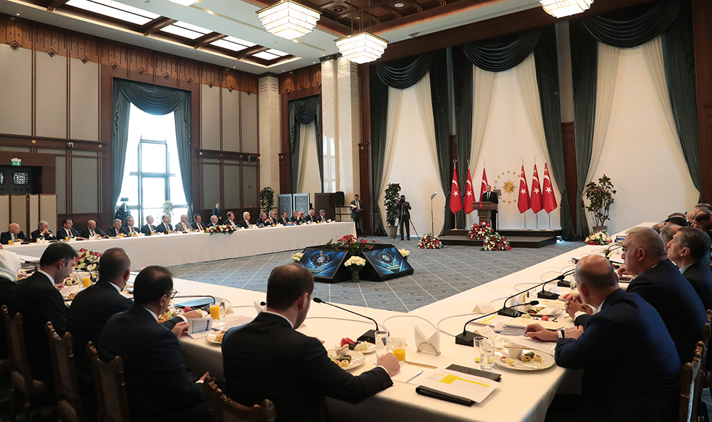 Cumhurbaşkanı Erdoğan ın Beştepe de Büyükşehir Belediye Başkanlarıyla Toplantısının Anlamı