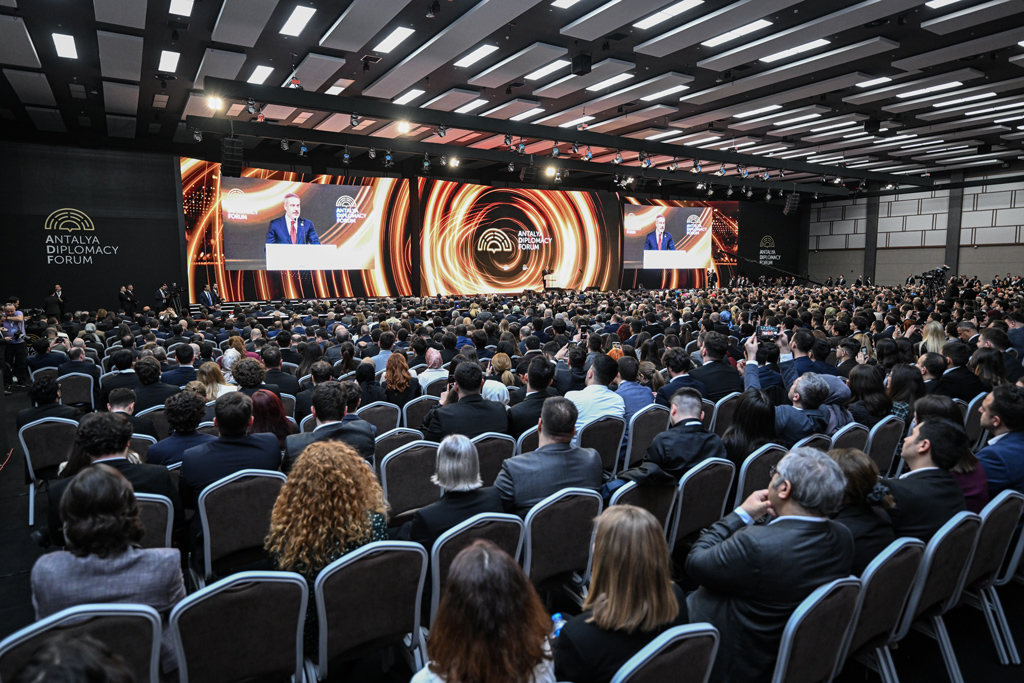 Antalya Diplomasi Forumu ve Türkiye nin Tercihi