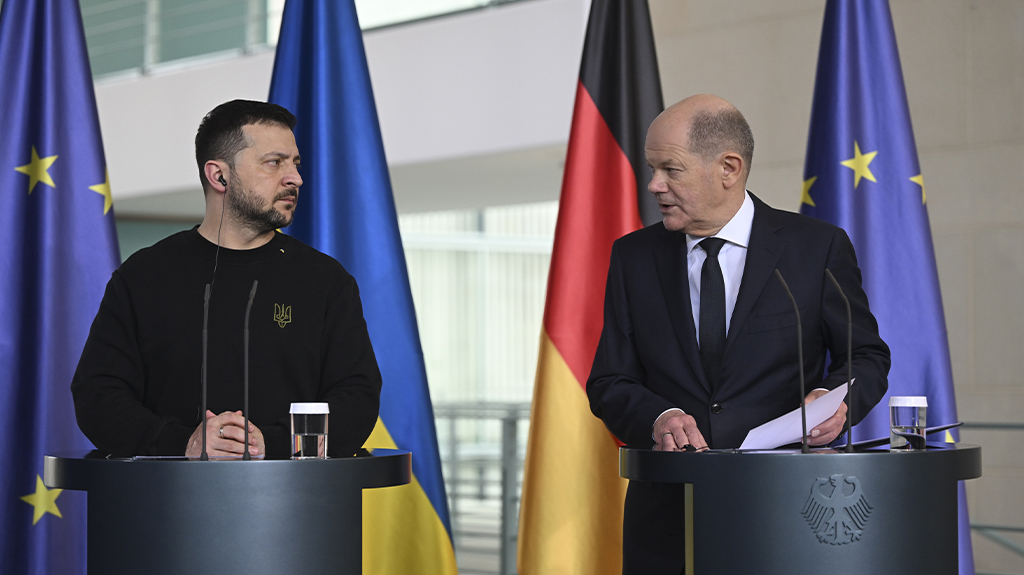 Almanya nın Ukrayna ya Silah Yardımları ve Alman Siyasetine Yansımaları