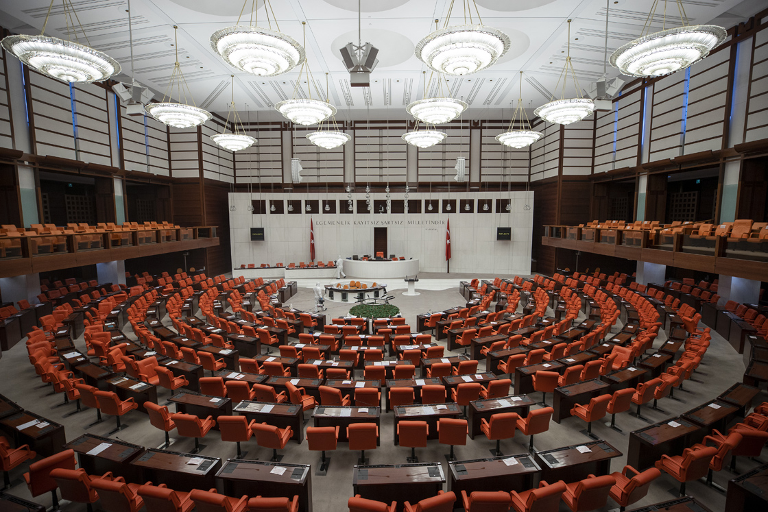 Türkiye nin Yeni Anayasa Arayışı ve Eski Anayasalara Referanslar