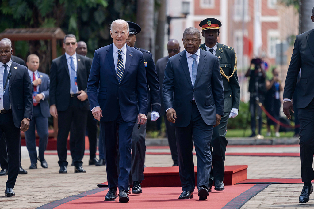 ABD'nin Afrika'da Yeni Stratejisi Biden Angola'da Ne Mesaj Verdi