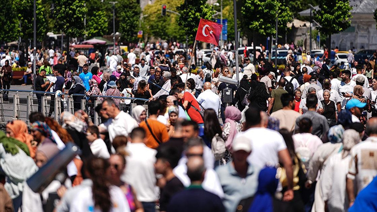 Gelecekte Genç Bulabilmek İçin Nüfus Politikaları Kurulu Başarılı Olmalı